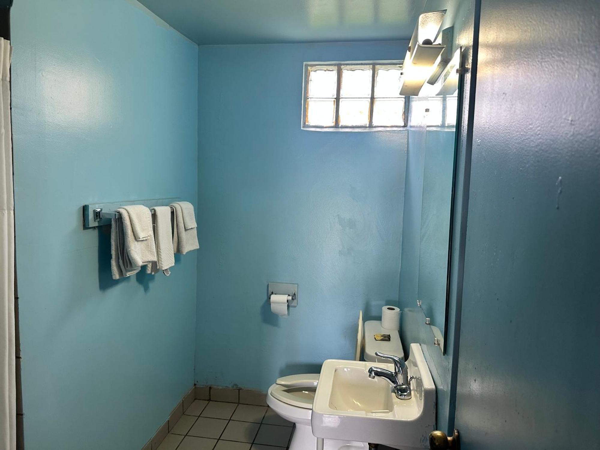 Westgate Manor Motel Austintown & Youngstown Ohio エクステリア 写真