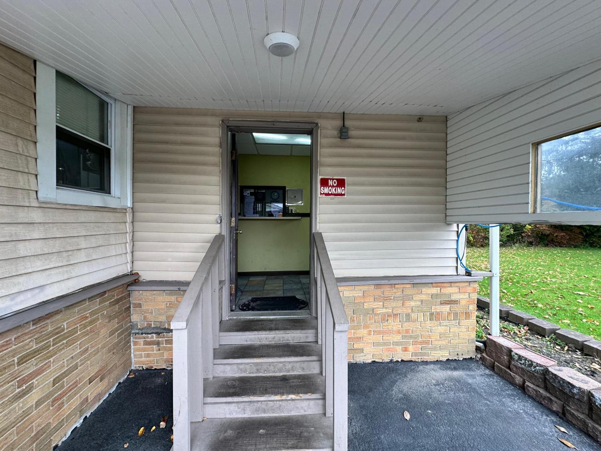 Westgate Manor Motel Austintown & Youngstown Ohio エクステリア 写真