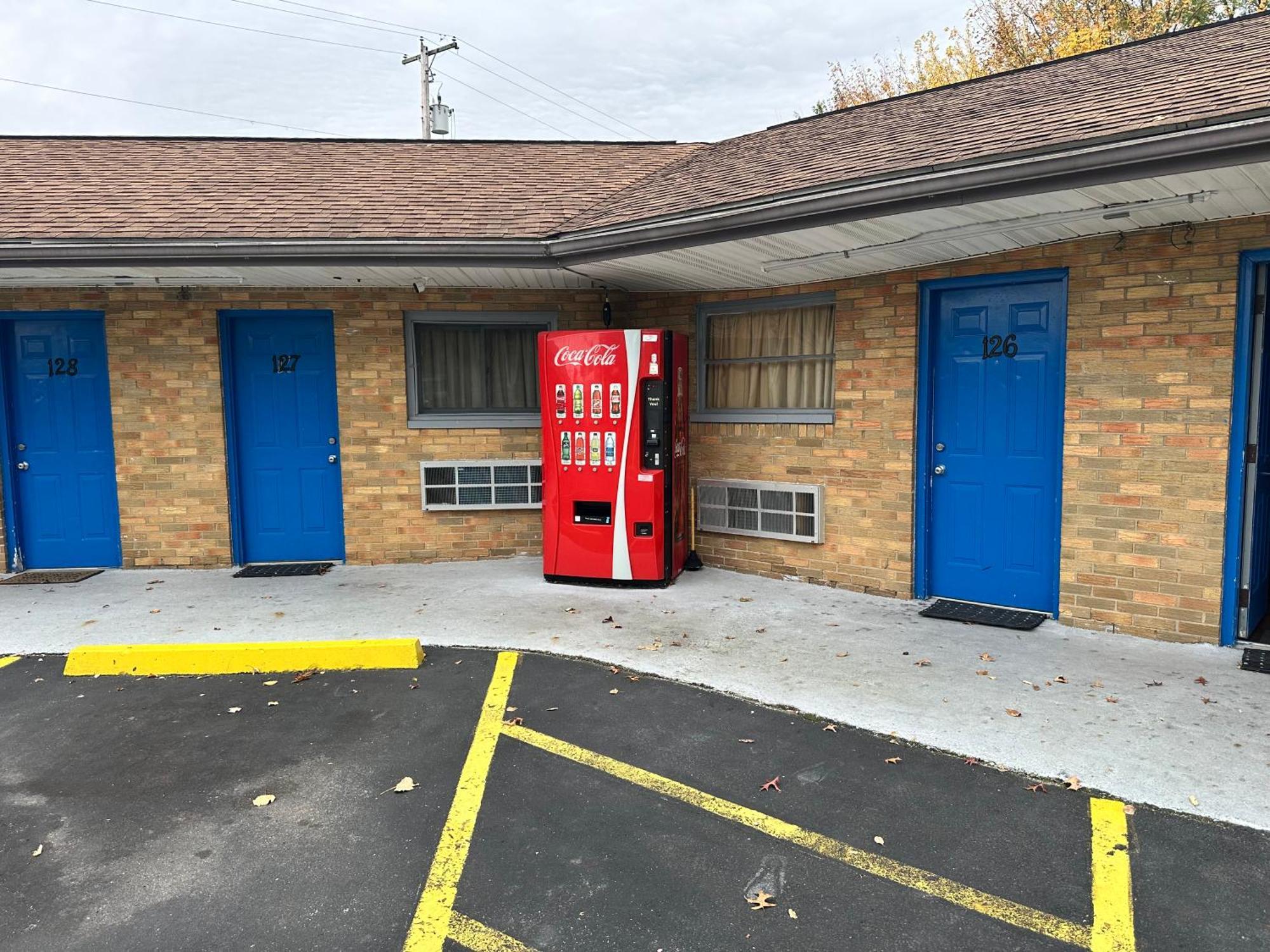 Westgate Manor Motel Austintown & Youngstown Ohio エクステリア 写真